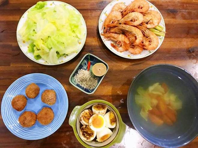 Vợ đảm 9x khoe những mâm cơm không thích thịt” nhưng chồng vẫn háo hức đòi ăn hàng ngày-12