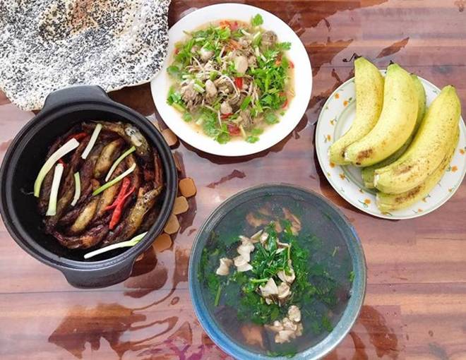 Vợ đảm 9x khoe những mâm cơm không thích thịt” nhưng chồng vẫn háo hức đòi ăn hàng ngày-9