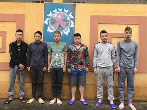 Con gái rơi từ tầng 5 xuống đất, mẹ không gọi cấp cứu còn vô tư đi quẩy nhiệt tình trong quán bar-4