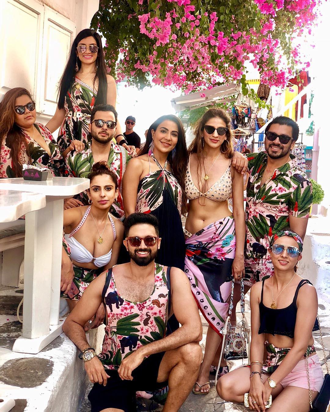 Danh tính cặp đôi tỷ phú Ấn Độ tổ chức đám cưới xa hoa kéo dài 7 ngày tại Phú Quốc: Tiên đồng ngọc nữ tài năng, tay trắng tạo dựng sự nghiệp-6