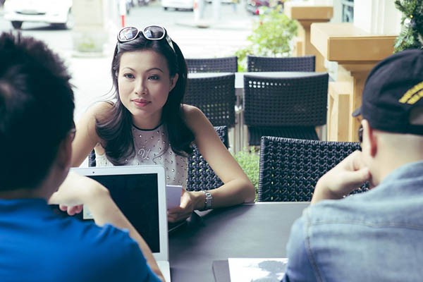 2 Hoa hậu Điện ảnh sắc nước hương trời một thời: Thanh xuân sôi nổi, lấy chồng xong sống đời ẩn dật tránh thị phi-14