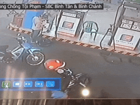 Mua xăng quên rút chìa khóa bị trộm lúc nào cũng không biết