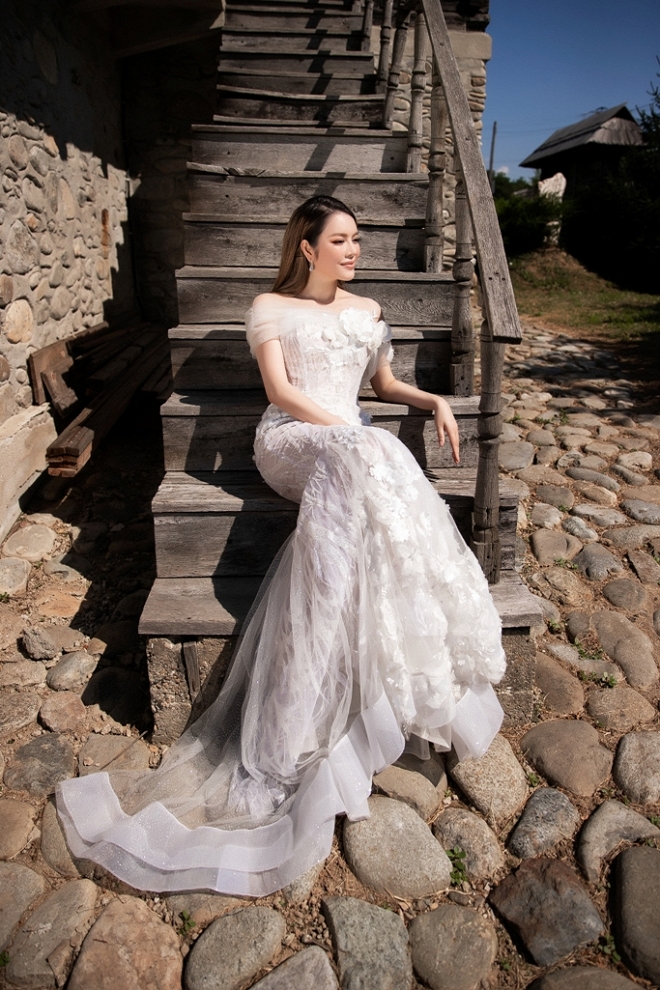 Lý Nhã Kỳ khoe sắc lộng lẫy giữa thiên nhiên Romania-11