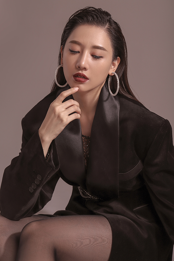 Hari Won định bỏ nghề diễn làm người mẫu chuyên nghiệp? -10