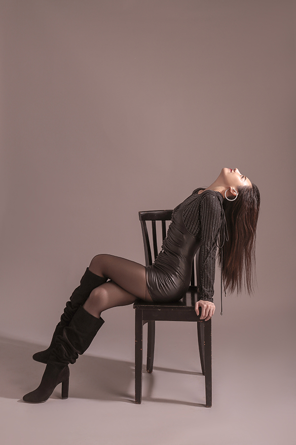 Hari Won định bỏ nghề diễn làm người mẫu chuyên nghiệp? -13