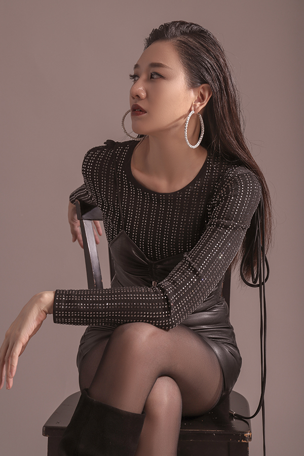 Hari Won định bỏ nghề diễn làm người mẫu chuyên nghiệp? -14