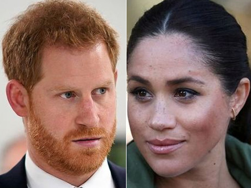 Meghan bị chỉ trích vì mặc bộ váy phản cảm trong sự kiện chào mừng Ngày quốc tế phụ nữ và tiếp tục để lộ dấu hiệu bất thường về bụng bầu 8 tháng-5