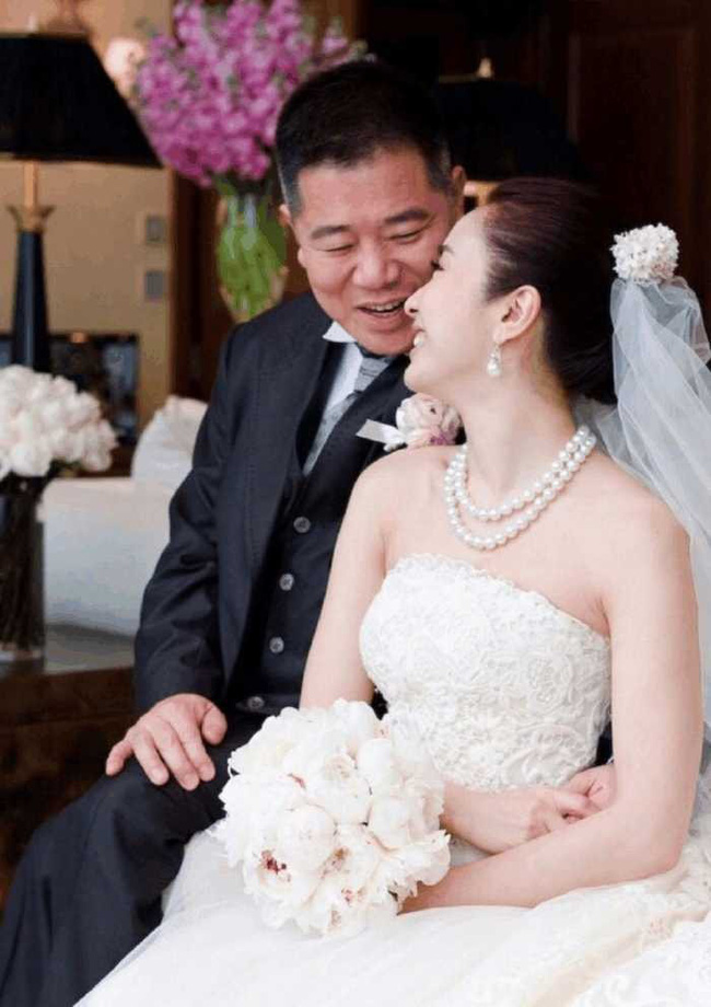 Bỏ sự nghiệp cưới chồng già, Lê Tư từng khiến công chúng tiếc nuối nhưng giờ thành bà hoàng, ăn đứt” Hoa đán TVB cùng thời-4