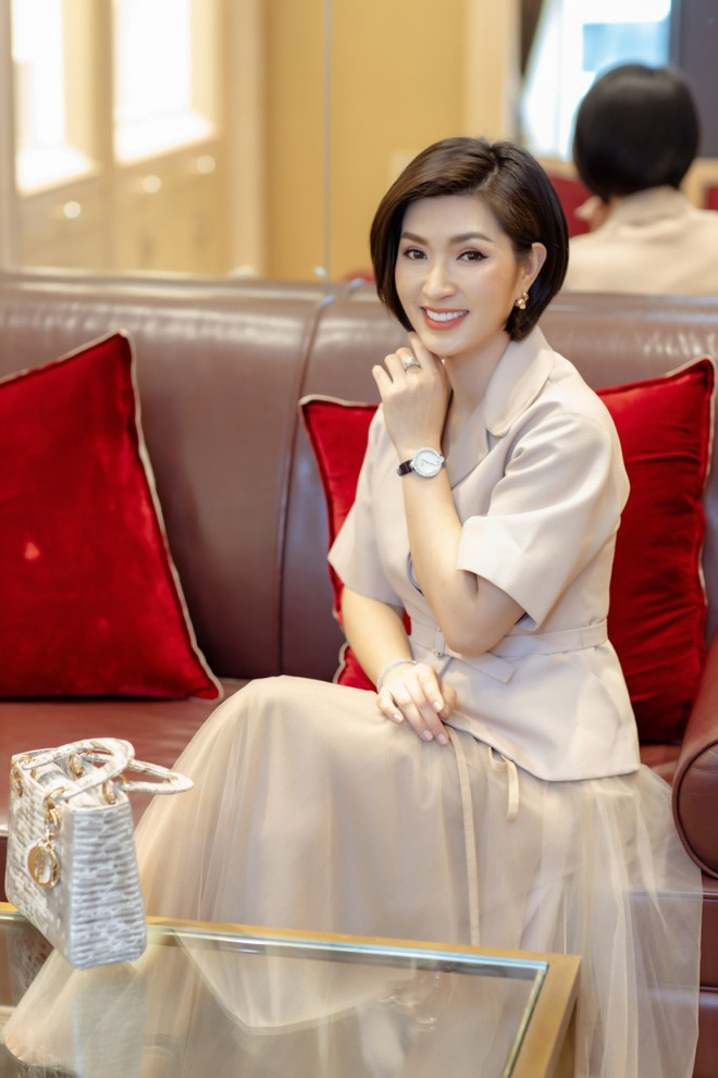 Trở về sau 15 năm lộ ảnh nóng chấn động, Hồng Nhung kể về sự tuyệt vọng, liều lĩnh trốn khỏi viện ở Mỹ-5