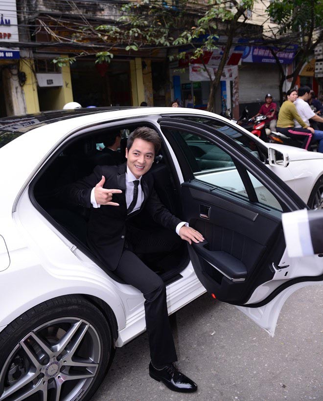 Cuộc sống giàu có trong biệt thự 20 tỷ đồng của Đăng Khôi-10