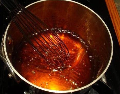 Thịt kho tiêu ngon đậm, béo ngậy với cách làm đơn giản-3