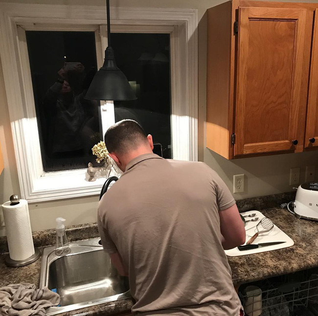 Đạo diễn Lê Hoàng lại khiến chị em trầm trồ khi hướng dẫn cách phân loại đàn ông thông qua nỗi sợ ngày 8/3-2