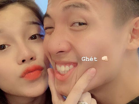 Bạn trai nhà người ta: Trung vệ Bùi Tiến Dũng canh đúng 0h để đăng ảnh ngọt ngào chúc mừng sinh nhật bạn gái-6