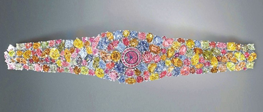 Chiếc áo ngực nhỏ xinh quý cô mơ ước khiến ai cũng choáng-1