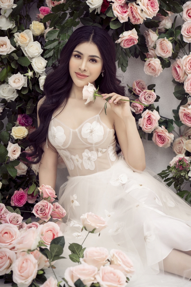 Hậu nghi án bán dâm, Thư Dung khoe ảnh xinh đẹp, phủ nhận dao kéo-3