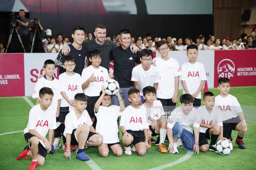 Khoảnh khắc hiếm có: Lần đầu tiên David Beckham, Công Vinh, Duy Mạnh hội ngộ trong một khung hình-1