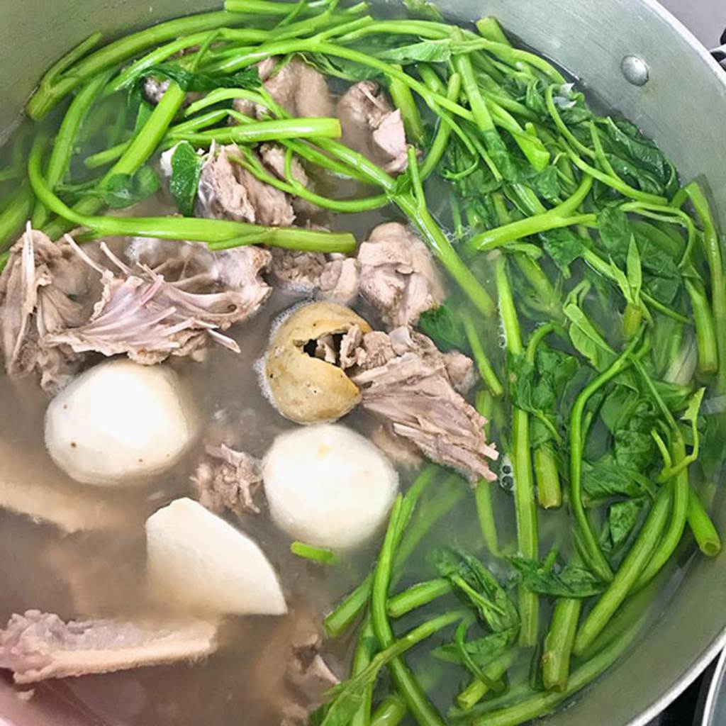 Hướng dẫn cách nấu món vịt om sấu thơm ngon bất bại-1