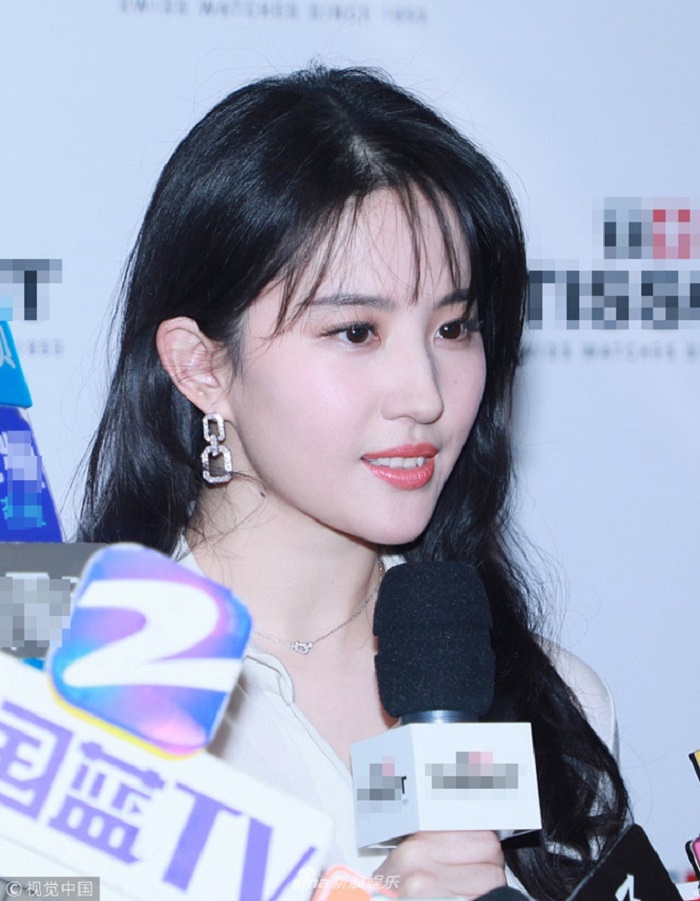 Lưu Diệc Phi gây sốt mạng khi xuất hiện trẻ như 20 tuổi dù đã 32-5