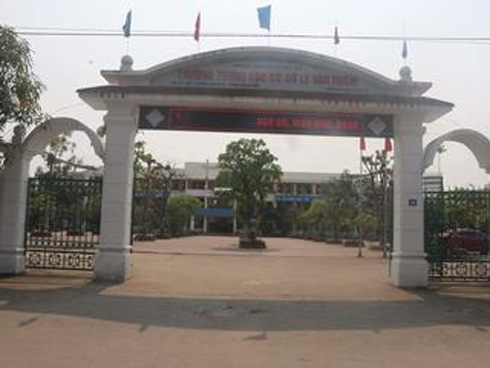 Lan truyền tin đồn làm nữ sinh lớp 8 có bầu, thầy giáo THPT sốc và không dám ra đường-2