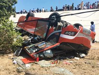 Xe khách lao xuống vực ở Mũi Né, nhiều du khách bị thương