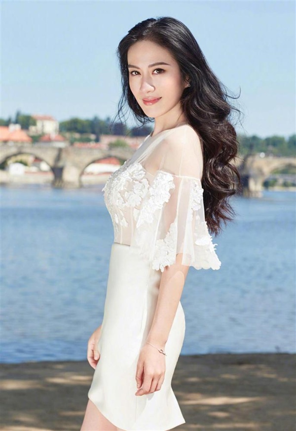 Hoa hậu vàng trong làng tạo nghiệp: thả chó cắn đồng nghiệp, mồi chài Hoắc Kiến Hoa, quỵt tiền của giúp việc-2