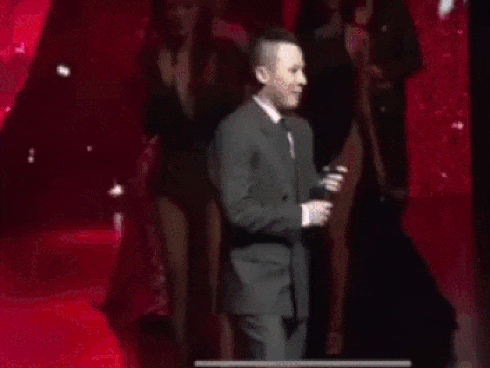 Cận cảnh sân khấu hiểm của Đêm hội chân dài khiến Vũ Khắc Tiệp nhận cú ngã chí tử-11