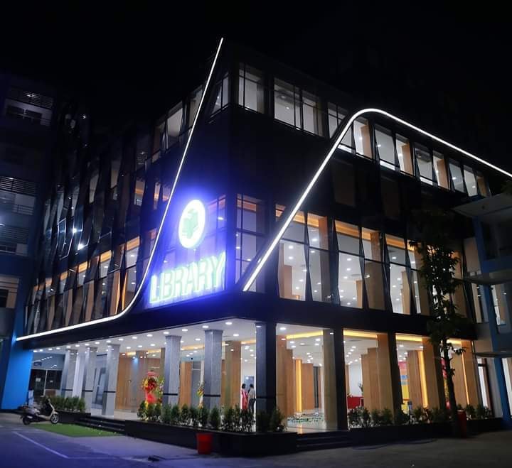 Xuất hiện thư viện siêu sang chảnh ngay tại Việt Nam với thiết kế lung linh như trung tâm thương mại-3