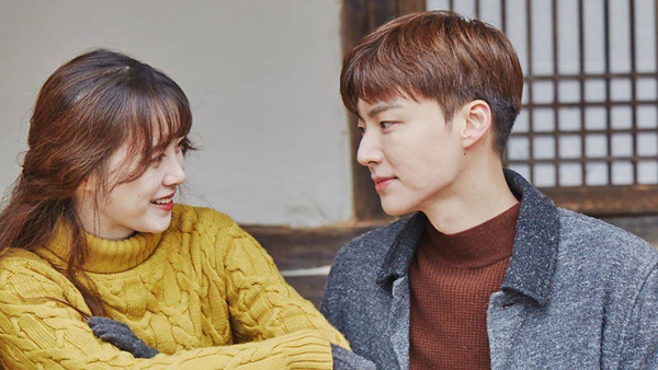 Những ông chồng nghiện vợ đáng ngưỡng mộ nhất Kbiz: Kết hôn với tình đầu, từ bỏ sự nghiệp để theo đuổi nửa kia-2