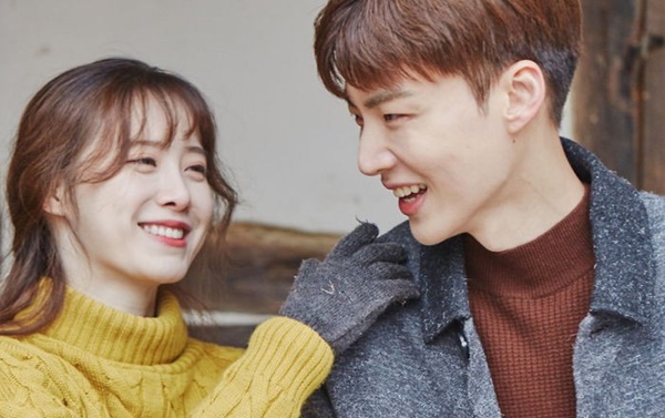 Những ông chồng nghiện vợ đáng ngưỡng mộ nhất Kbiz: Kết hôn với tình đầu, từ bỏ sự nghiệp để theo đuổi nửa kia-3