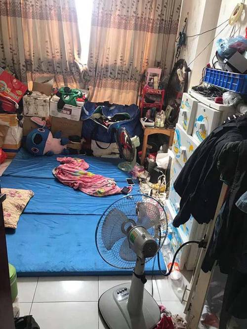 Sống với cha già, cặp vợ chồng gây phẫn nộ vì lười nhác, để phòng bừa bộn hơn chuồng lợn-2