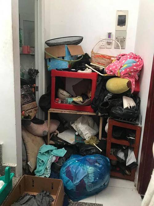 Sống với cha già, cặp vợ chồng gây phẫn nộ vì lười nhác, để phòng bừa bộn hơn chuồng lợn-3