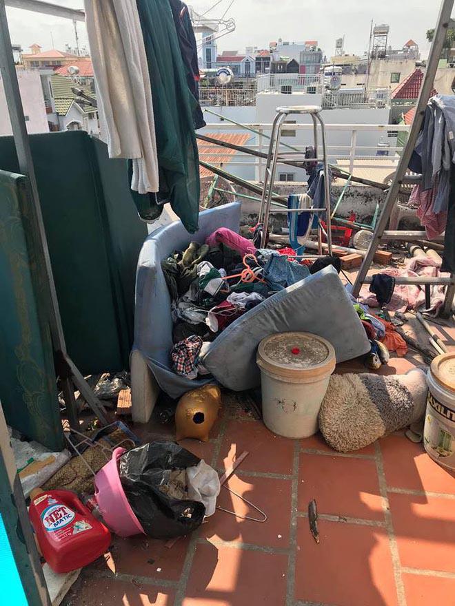 Sống với cha già, cặp vợ chồng gây phẫn nộ vì lười nhác, để phòng bừa bộn hơn chuồng lợn-5