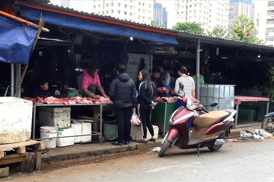Người tiêu dùng e ngại, giá lợn thương phẩm vẫn không hạ nhiệt-1