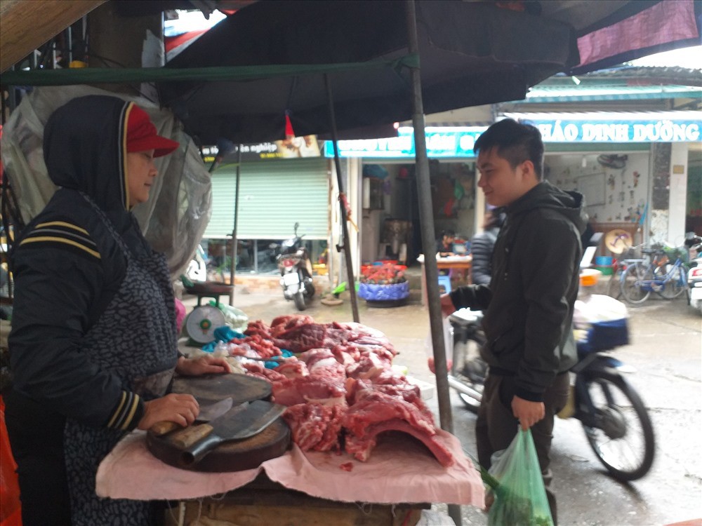 Người tiêu dùng e ngại, giá lợn thương phẩm vẫn không hạ nhiệt-3