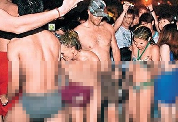 Tiệc thác loạn 8 tỷ, chân dài showbiz núp bóng gái mại dâm kiếm cả tỷ đồng-4