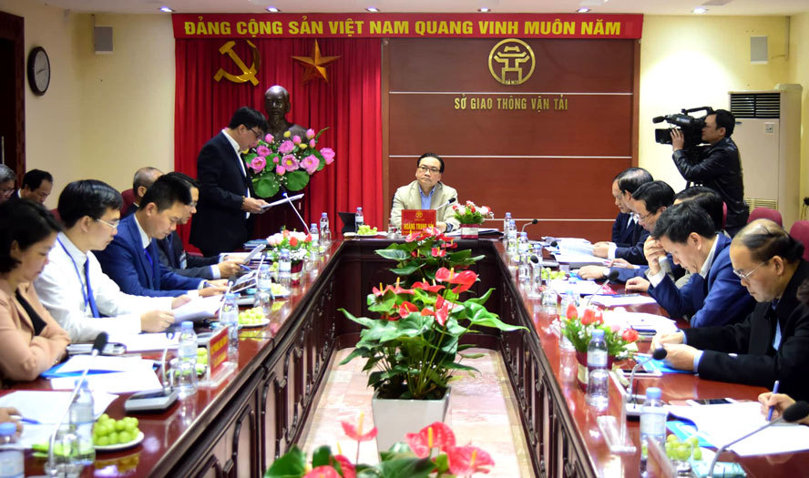 Hà Nội: 2 Giám đốc Sở đồng lòng cấm xe máy càng sớm càng tốt-1