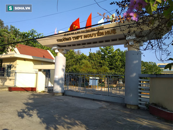 Mẹ nam sinh phản pháo về tin đồn cô giáo cùng con vào khách sạn: Con tôi không muốn đi học nữa-2