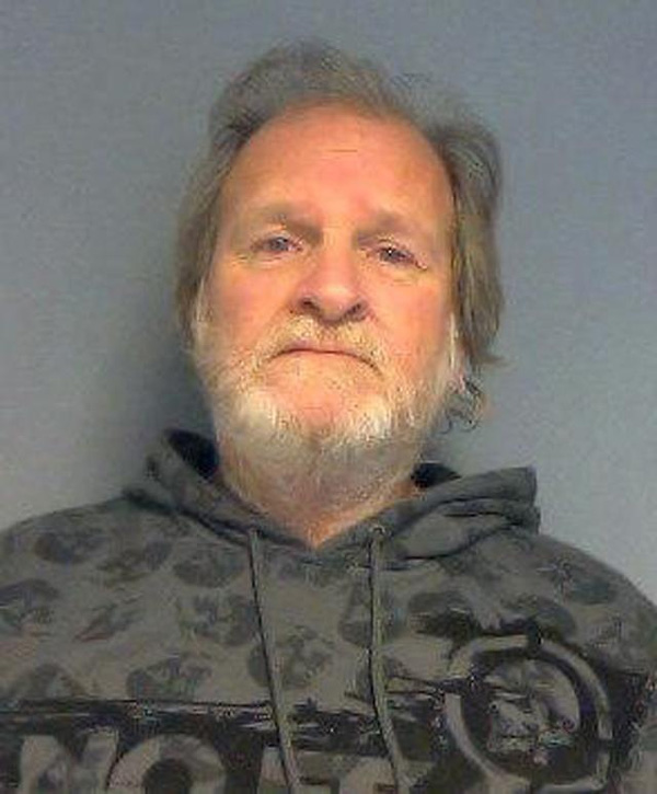 Đó là bí mật nhỏ giữa chúng ta, câu nói của người bố ám ảnh bé gái suốt 9 năm-4