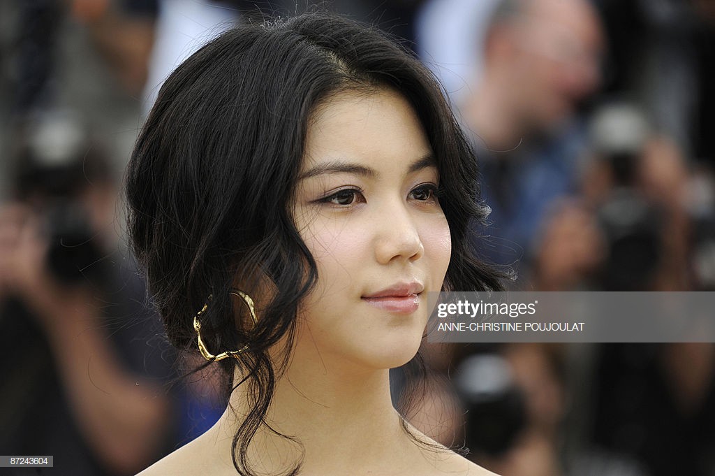 Tiểu tam tin đồn mới trong vụ ồn ào Song Song: Cô dâu Hà Nội gây sốc vì cảnh nóng, trải qua 2 mối tình chóng vánh-6