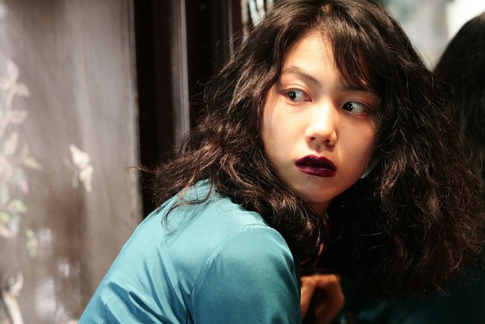 Tiểu tam tin đồn mới trong vụ ồn ào Song Song: Cô dâu Hà Nội gây sốc vì cảnh nóng, trải qua 2 mối tình chóng vánh-10