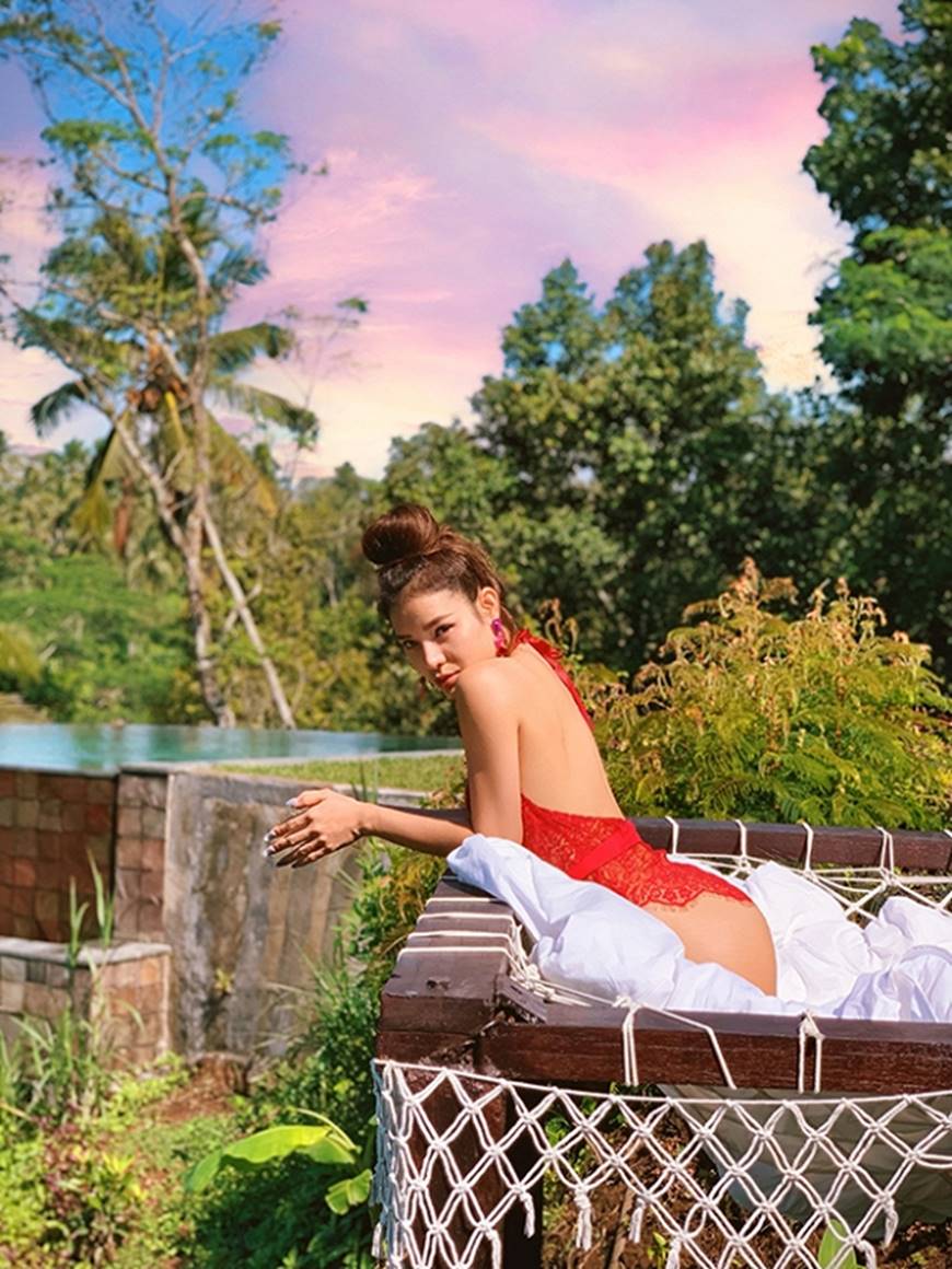 Khoe đường cong nóng bỏng ở thiên đường Bali, Phương Trinh Jolie khiến ai cũng xao xuyến-1