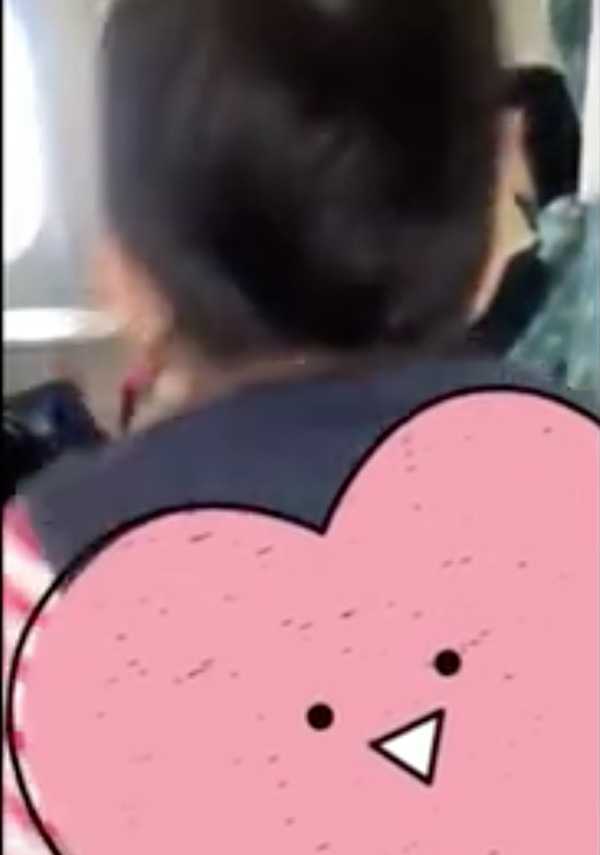 Đoạn clip 56 giây không có tiếng nói chỉ có tiếng động của đôi tình nhân trên tàu hỏa khiến cư dân mạng nổi giận đòi trừng phạt-2