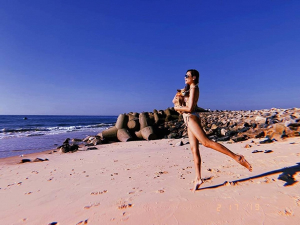 Võ Hoàng Yến tiếp tục chuỗi ngày du lịch bất tận, phô diễn thân hình nóng bỏng trên biển Thái Bình Dương-12