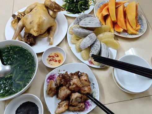 Vợ trẻ tự nhận mình đảm bị chị em mắng tơi bời vì khoe mâm cơm, nhưng lại được tung hô khi bật mí 1 điều-6