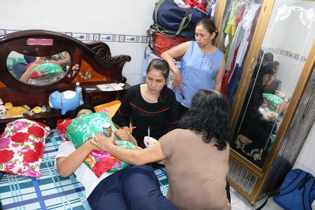 Vụ nam sinh bị nhầm ảnh trong nghi án cô trò vào nhà nghỉ: Trường quên thông báo đính chính?-1