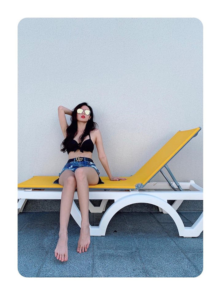 Midu khoe ảnh bikini đẹp hết phần người khác mà fan kêu réo đòi trùm lại đi chị ơi vì một lý do hết sức dễ thương-3