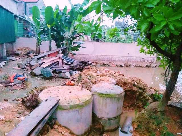 Thầy giáo ném thanh sắt làm cán bộ tòa án gãy 5 chiếc răng: Tôi buồn và rất hối hận-1