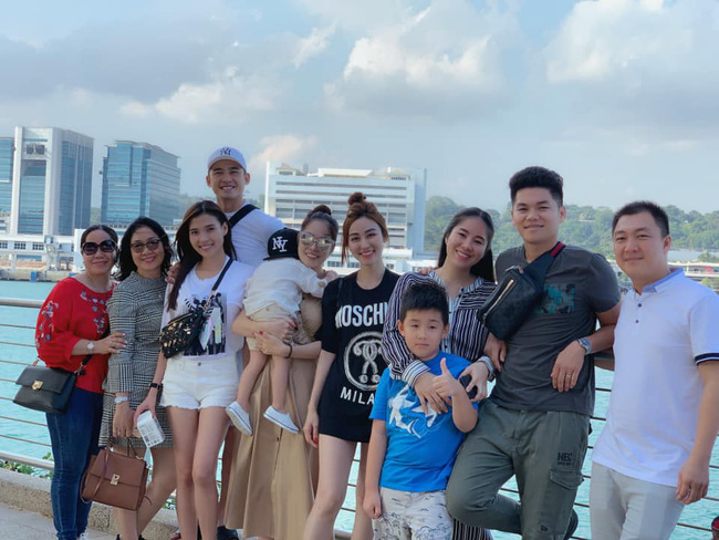 Từng đau khổ đến trầm cảm vì ly dị, Dương Cẩm Lynh và chồng cũ bất ngờ cùng đi du lịch sau 9 tháng ly hôn-2