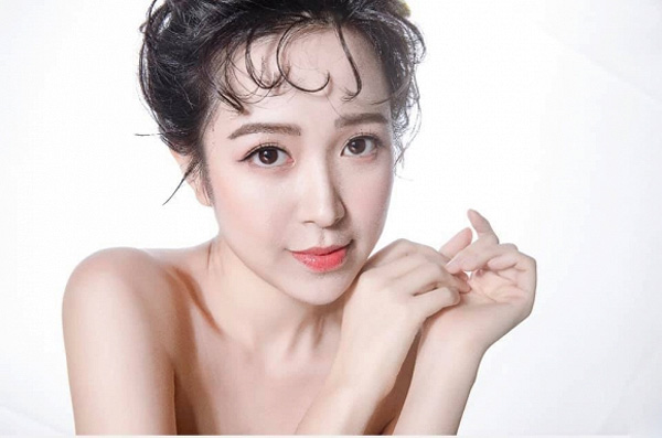 Trong phim ngoan hiền là thế, ngoài đời Lan của Những cô gái trong thành phố lại đầy gợi cảm-2