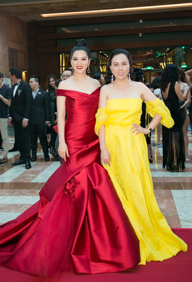 KHÔNG THỂ TIN NỔI: Phượng Chanel diện đầm dạ hội 100 triệu mà bèo nhèo chẳng khác nào váy second hand-3